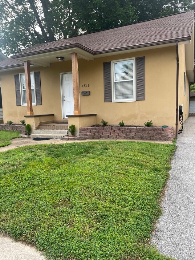 Primary Photo - 4814 Wilshusen Ave