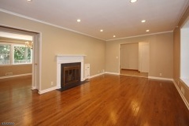 Building Photo - 41 Highlands Ave