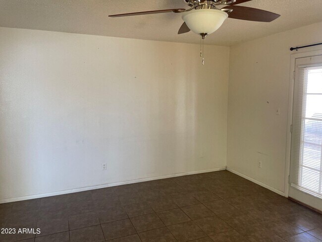 Building Photo - 10610 W Heatherbrae Dr