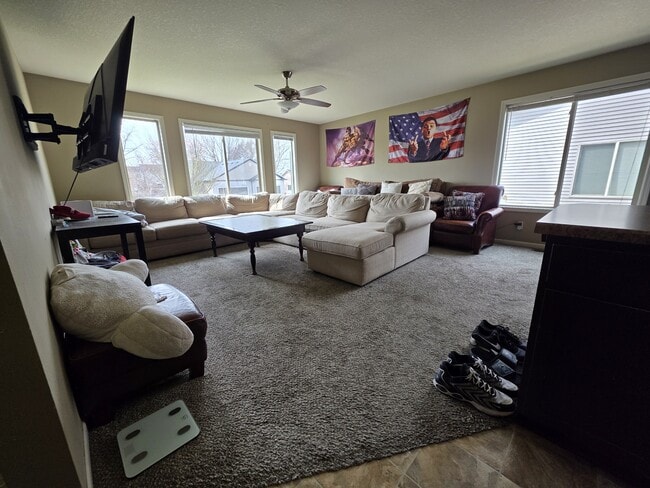 Building Photo - 3801 Marigold Dr
