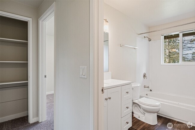 Building Photo - 6005 Pebble Pl