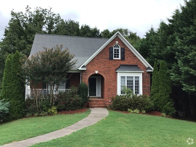 Building Photo - 1143 Sequoia Dr