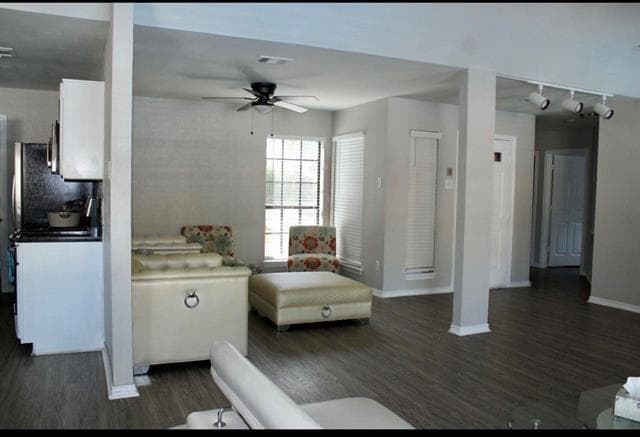 Foto del edificio - 808 Bridgewater Ln