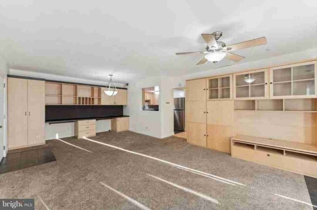 Building Photo - 10114 Campus Way S