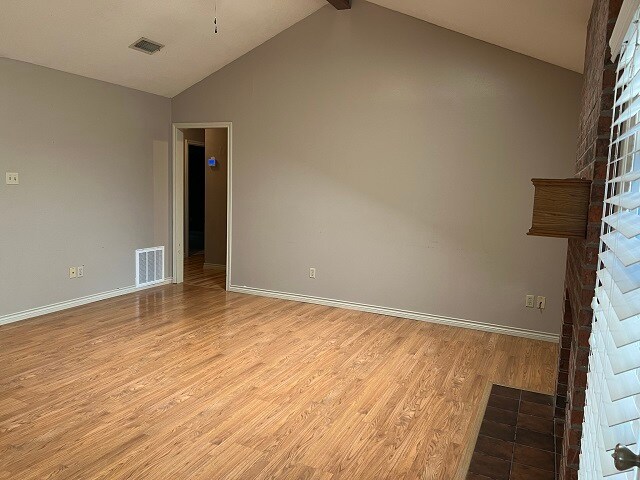 Foto del edificio - 3812 Brighton Dr