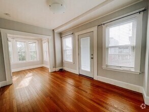 Building Photo - 439 Ashmont St