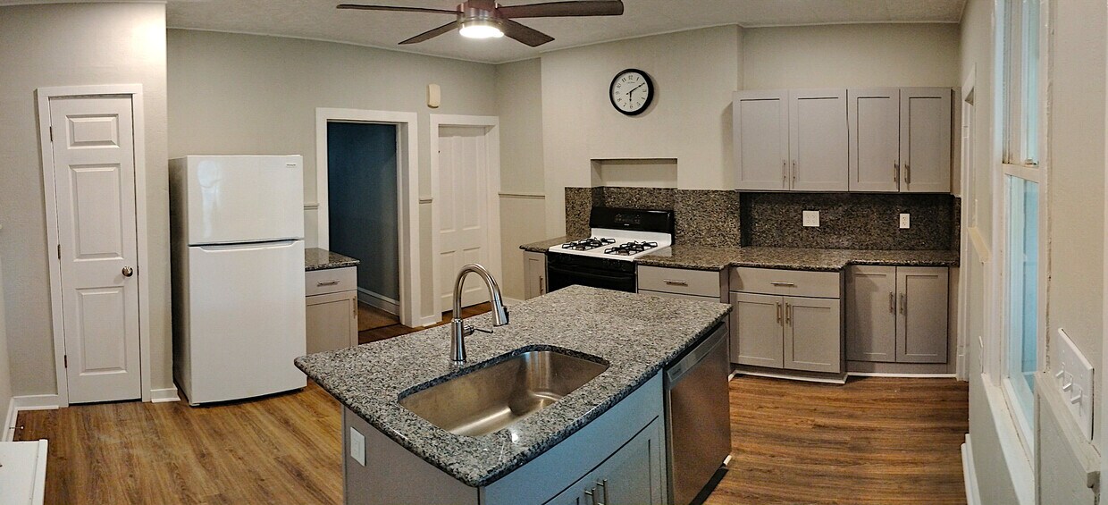 Foto principal - 167 S Sherman St