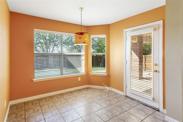 Foto del edificio - 1221 Silverwood Dr