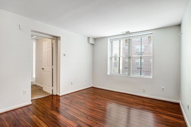 Foto del edificio - 1451 Park Rd NW