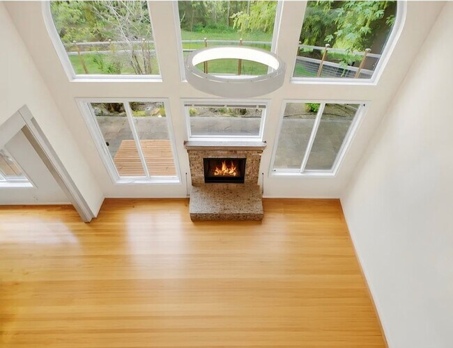 Foto del edificio - 4017 251st Way NE