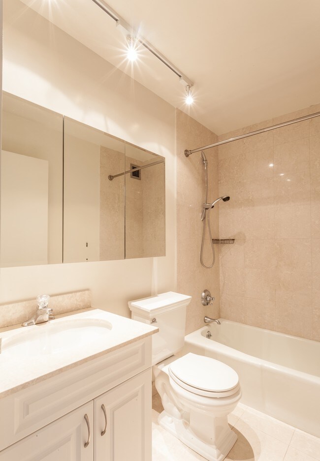 Foto del edificio - 201 E 87th St