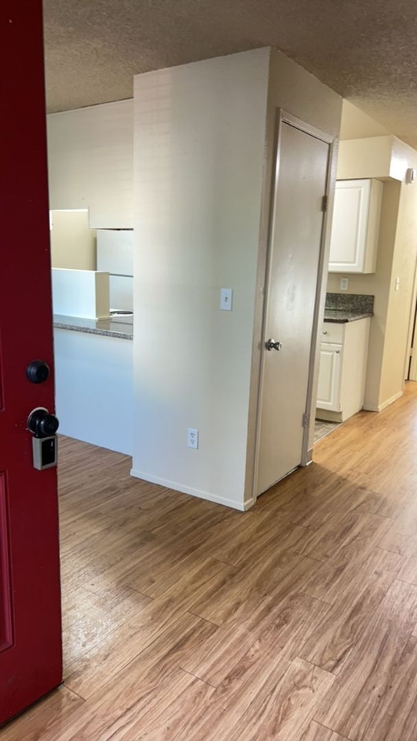 Foto del edificio - (858) Foxfire Apartments - 2 Bedroom / 1 Bathroom - Updated
