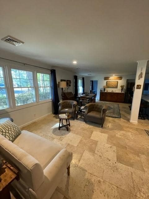 Foto del edificio - 503 Wesley Oak Cir