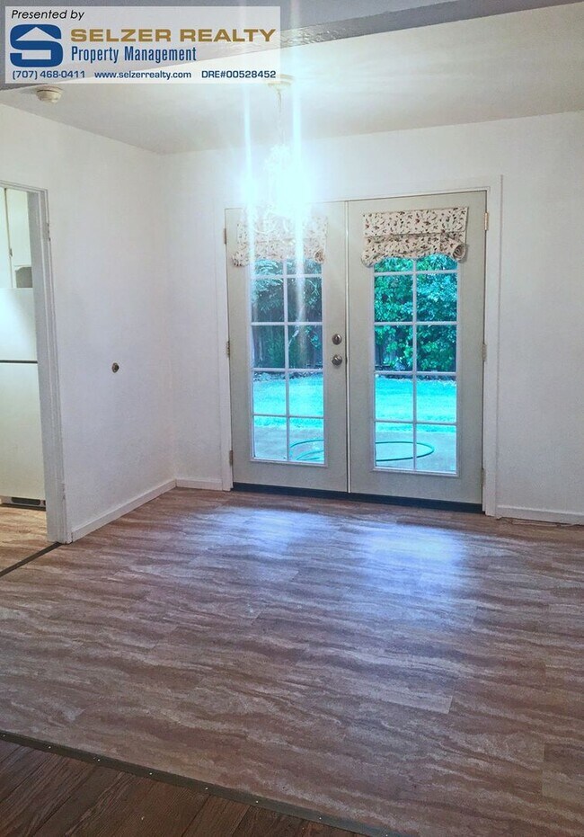 Building Photo - Cute & cozy 2 bd. home w/ great curb appea...