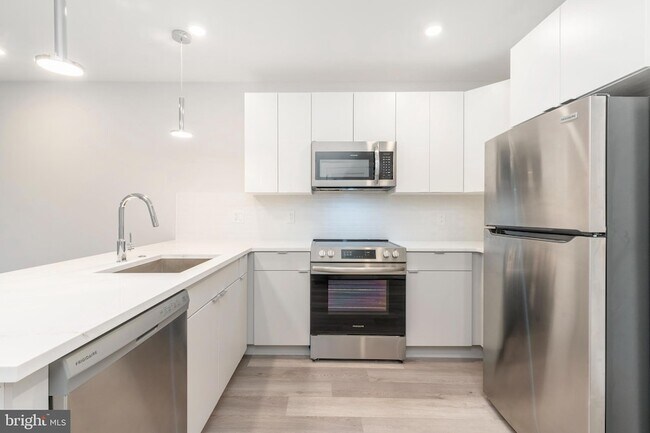 Foto del edificio - 3449 Scotts Ln