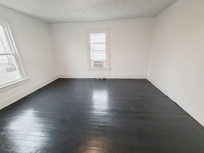 Building Photo - 1114 Bedford Ave