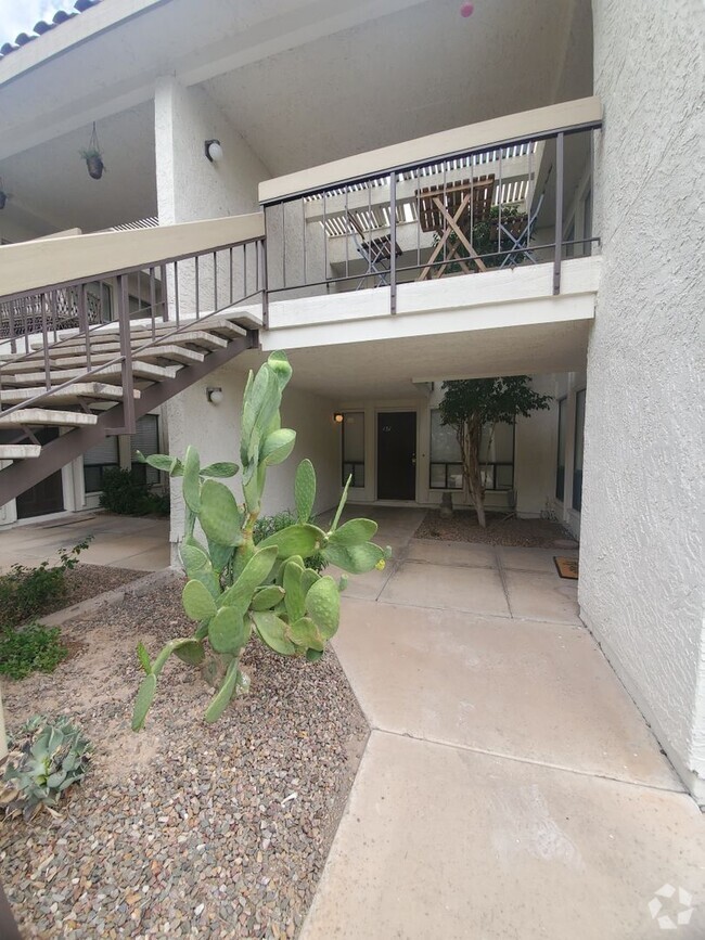 Building Photo - 3002 N 70th St