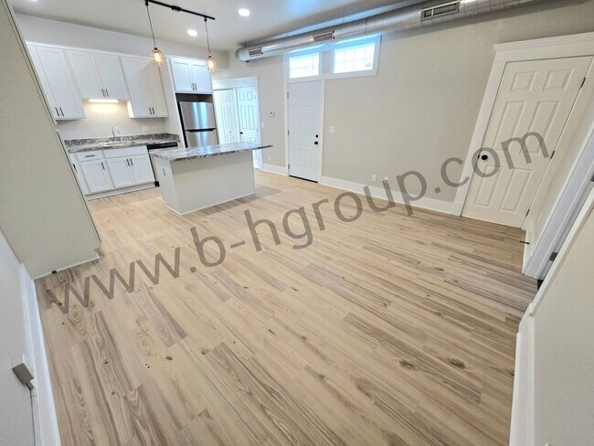 Foto del edificio - 715 57th St