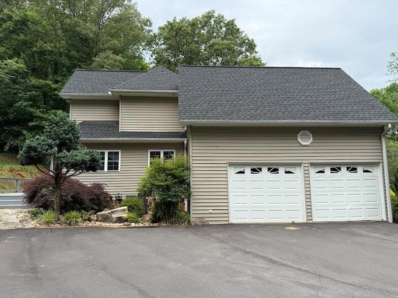 Photo - 17 Hailey Brooke Lane Unit