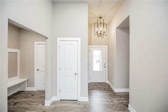 Building Photo - 1249 Seay Cir