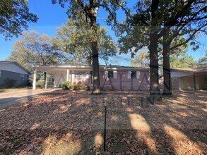 Building Photo - 303 S Longfield Ave