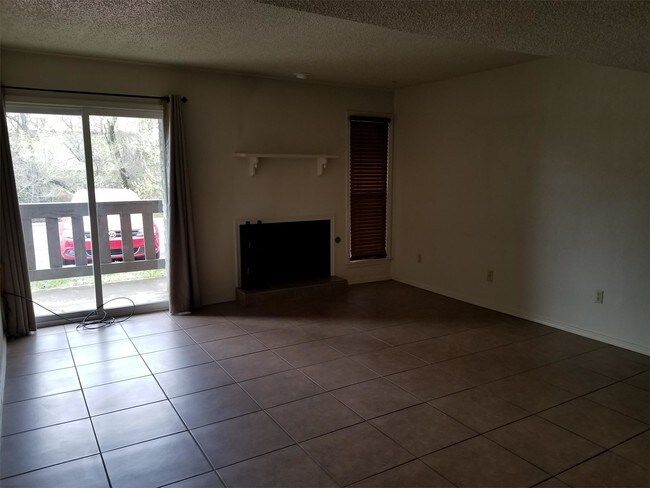 Foto del edificio - 6550 N Meridian Ave