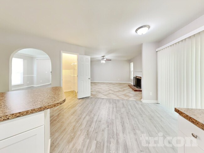 Foto del edificio - 9524 Foggy Meadow Rd