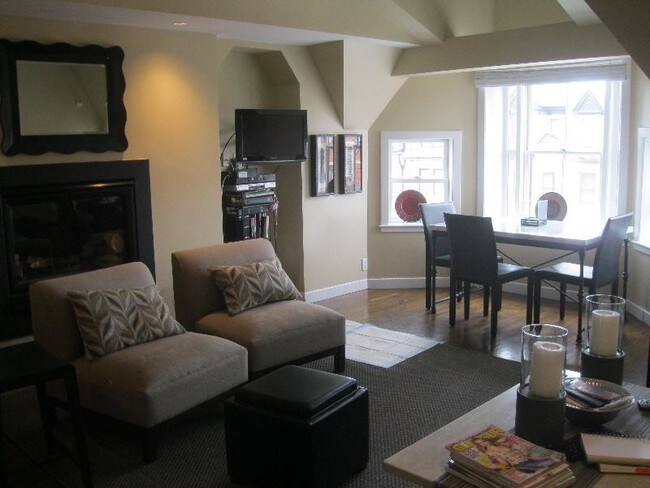 Foto del edificio - 252 Newbury St