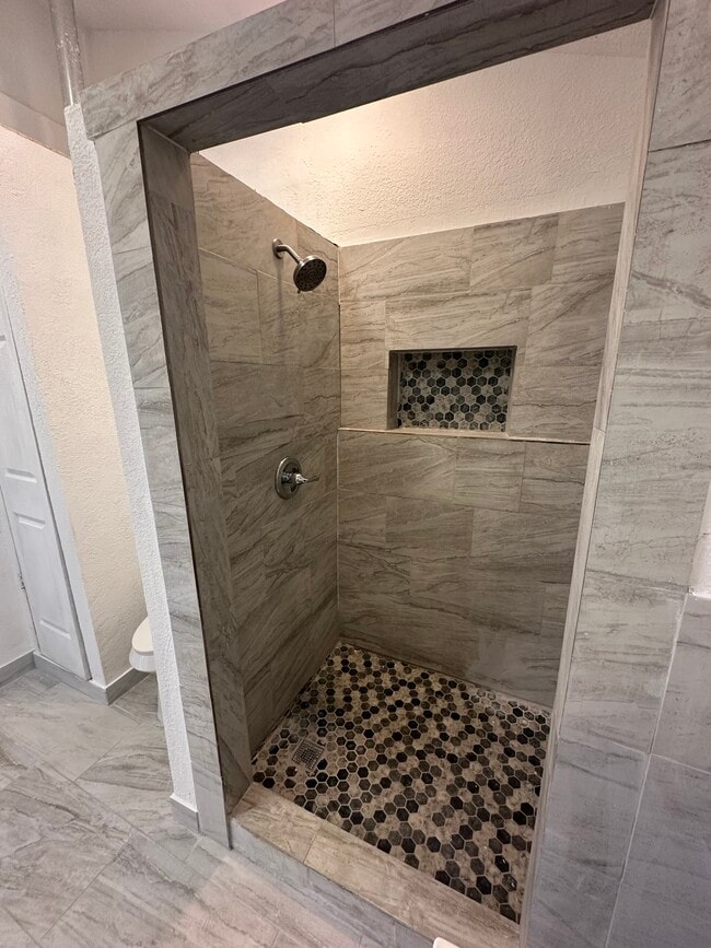 Building Photo - 1516 Lincoln Ave