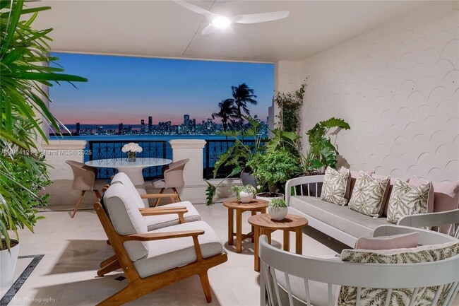 Building Photo - 4822 Fisher Island Dr