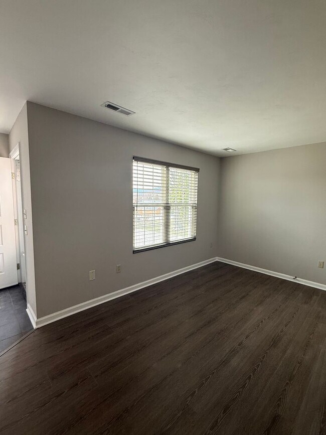 Foto del edificio - Newly Renovated Duplex in North County