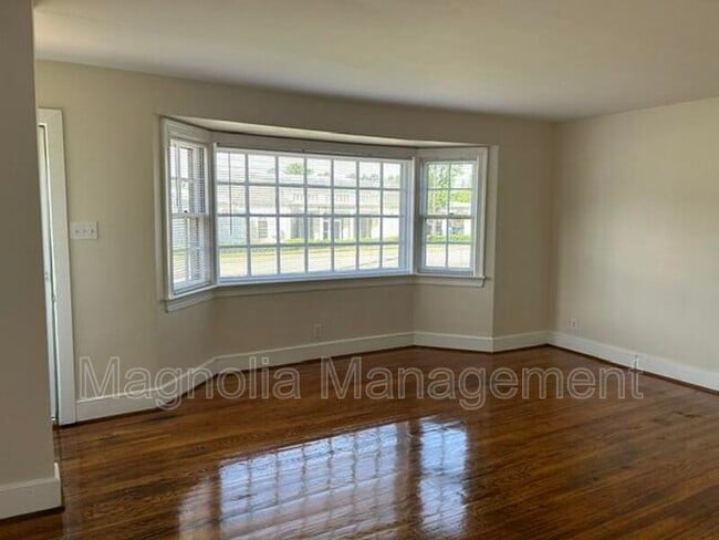 Building Photo - 1230 Dabney Dr