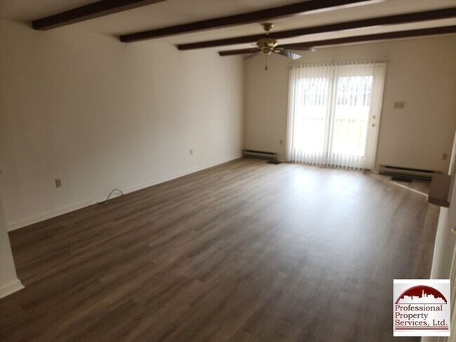 Foto del edificio - Charming 3br, 2ba Rancher With Private Set...