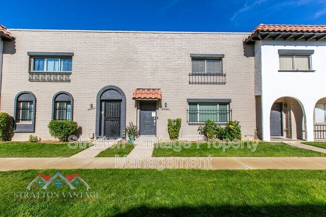 Foto del edificio - 2933 E Fairmount Ave