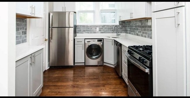 Building Photo - 2 bedroom in Chicago IL 60613