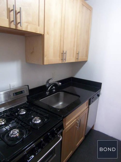 Foto del edificio - 245 E 78th St