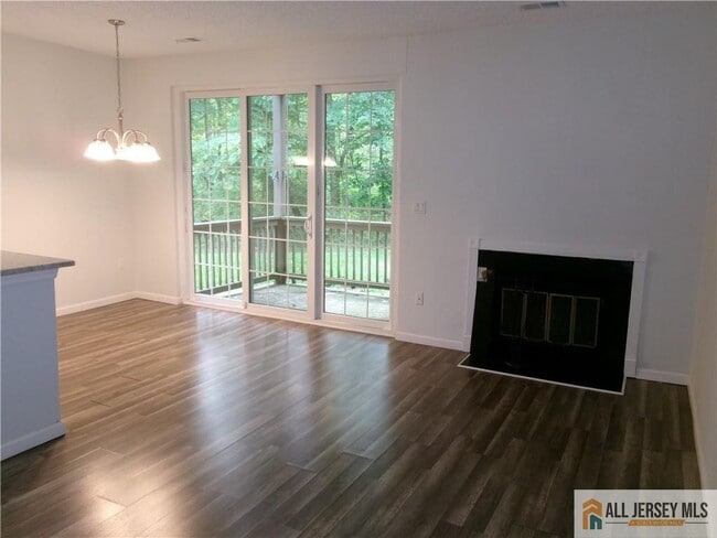 Building Photo - 4261 Bayberry Ct