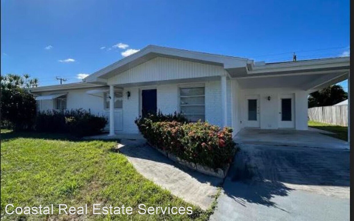 Primary Photo - 3 br, 2 bath House - 780 SW Airoso Blvd