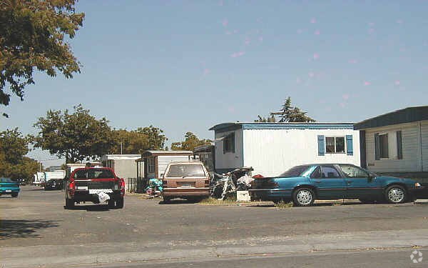 Foto principal - 1044 S David Ave