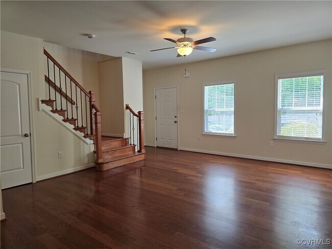 Foto del edificio - 7417 Pebble Lake Dr