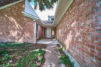 Building Photo - 7214 Westbranch Dr