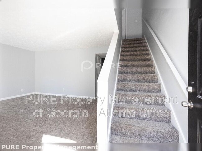 Building Photo - 6528 Buffington Rd