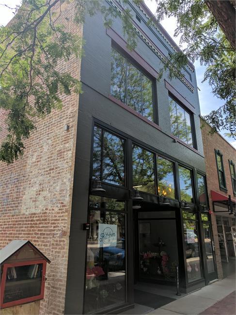 2 Bedroom Loft-style Condo on Main Street - 2 Bedroom Loft-style Condo on Main Street