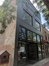 Building Photo - 464 Main St