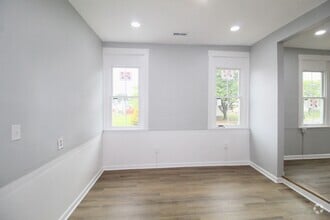 Building Photo - 209 E Spotswood Ave