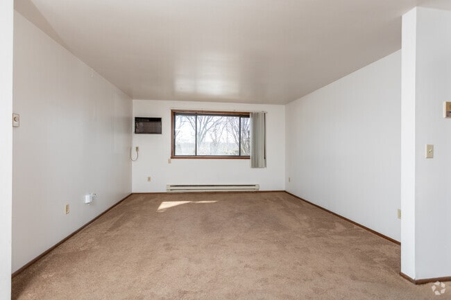 1BR, 1BA - Tosa Village