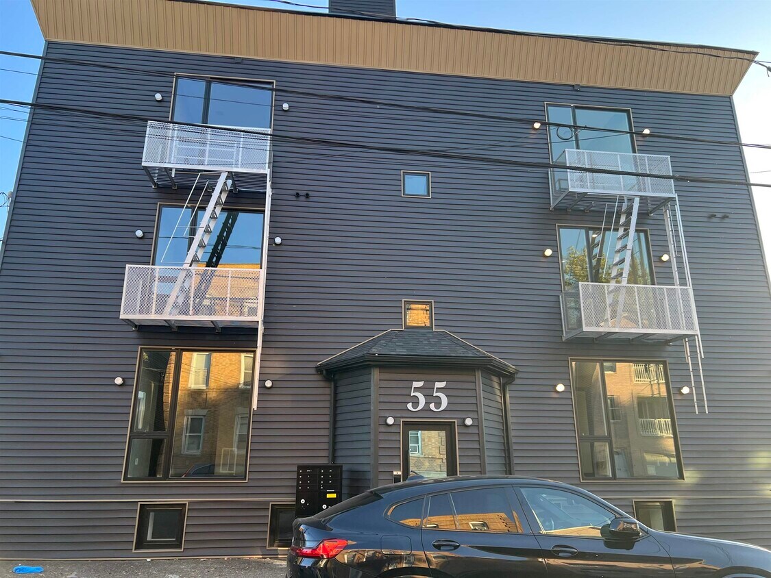 Foto principal - 55 Logan Ave
