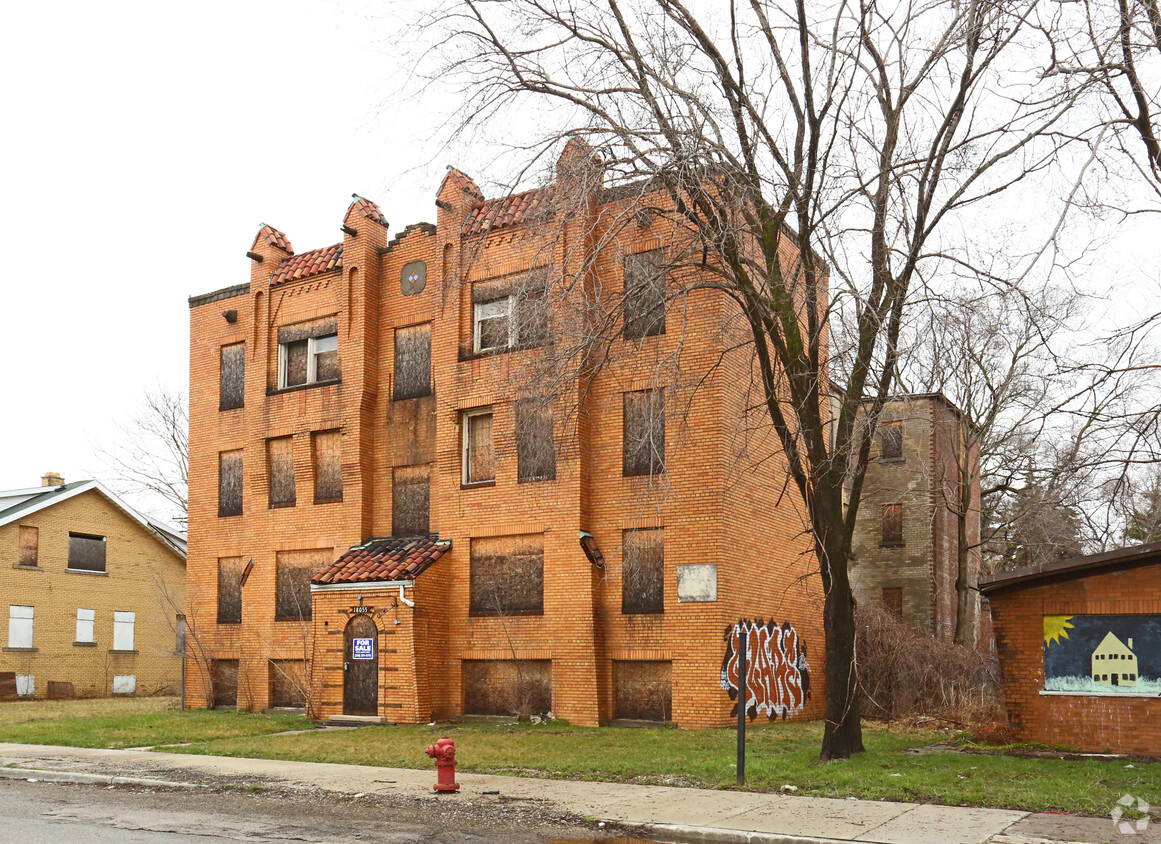 Foto del edificio - 18055 Schoenherr St