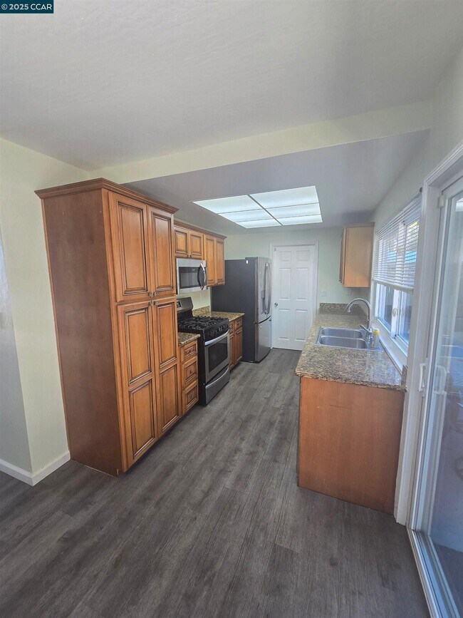 Foto del edificio - 1000 View Dr