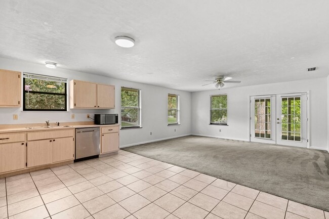 Foto del edificio - Nice two bedroom two bath duplex in Turkey...